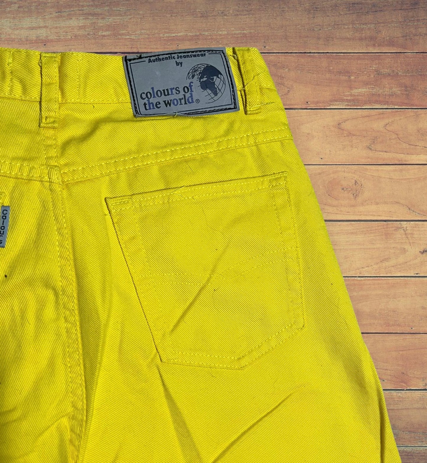 Shorts giallo 40