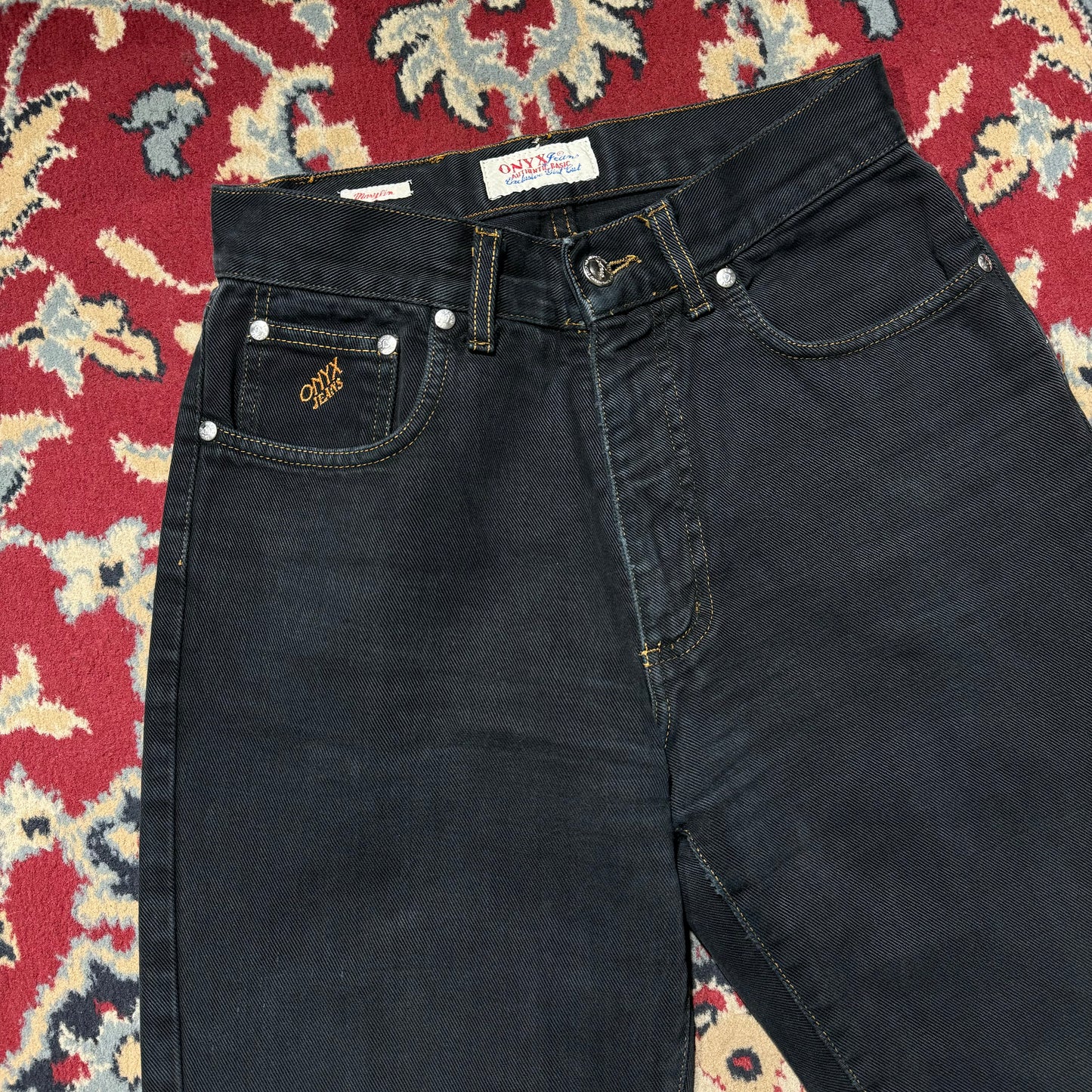 Onyx (29) 40