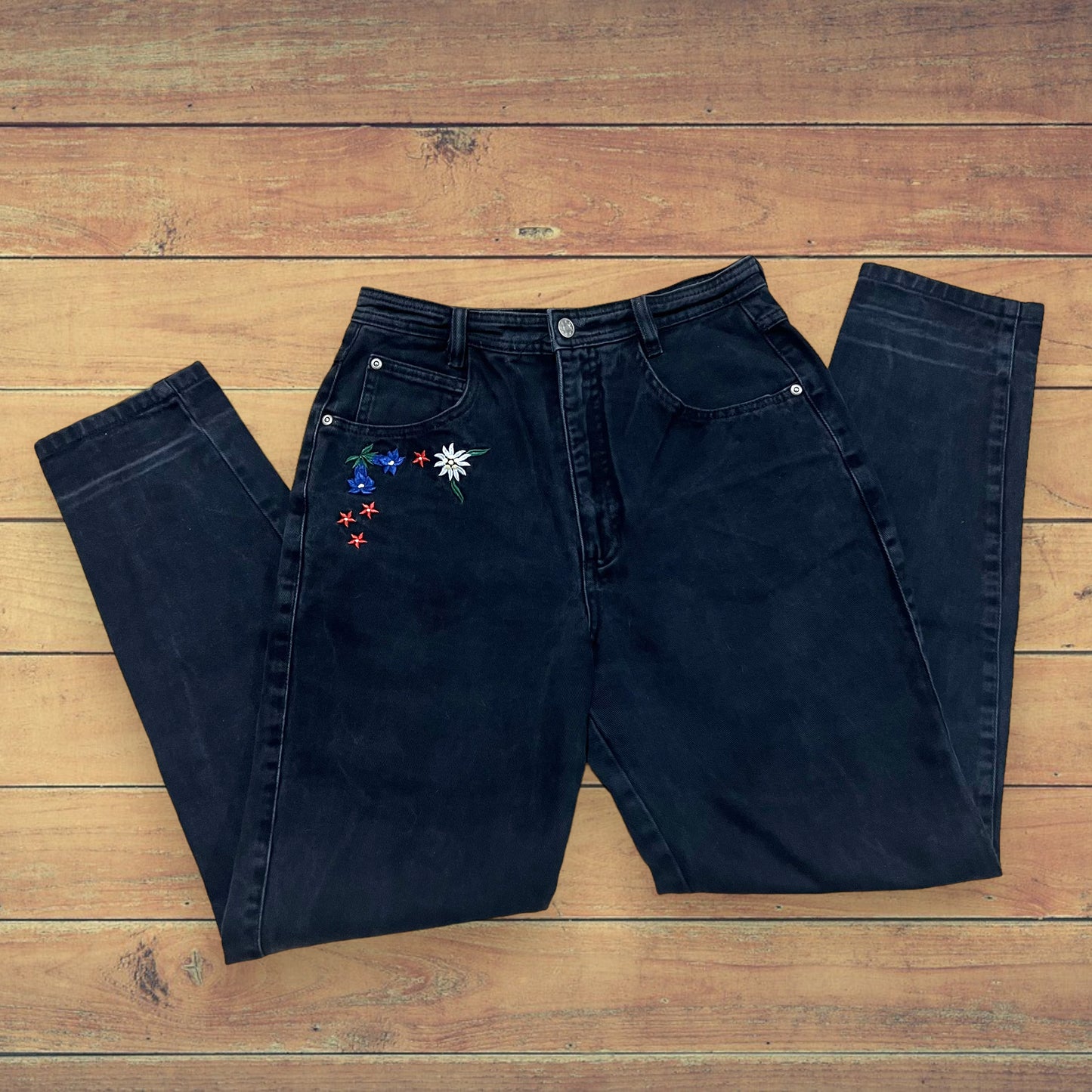 Jeans neri con ricamo 42