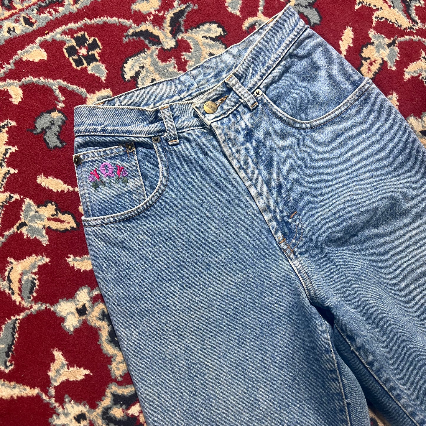 For girl 28 (40ita)